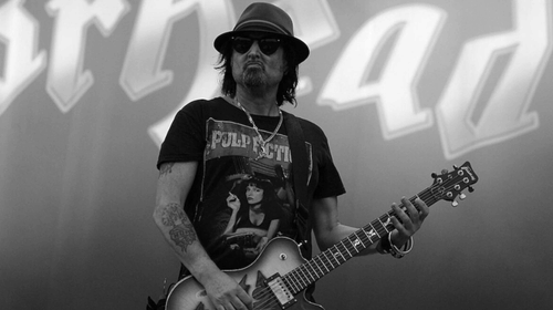 Phil Campbell, ex-guitarrista do Motörhead, morre aos 64 anos
