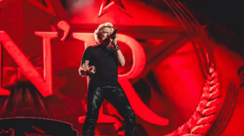 Vocalista Axl Rose em show do Guns N' Roses no festival Tecate Pal Norte, no Parque Fundidora, na cidade de Monterrey, no México | 28.mar.2026/Divulgação