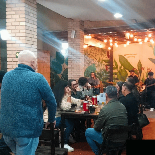 Faith Garden aquece a Varandas dos Amigos em noite fria