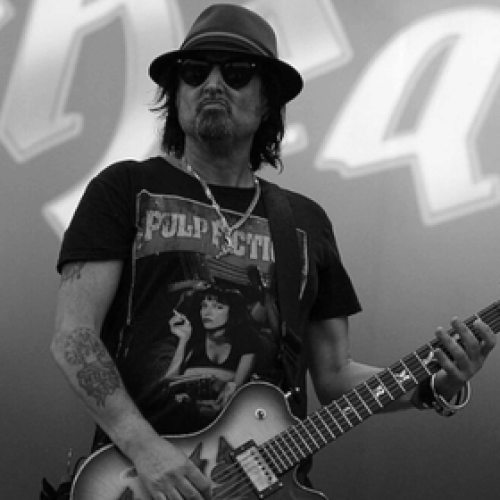 Phil Campbell, ex-guitarrista do Motörhead, morre aos 64 anos